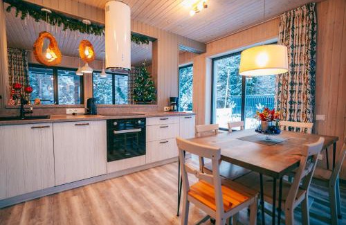 Renavas Villa | Evita - 'Virš Ąžuolų' - Forest SPA - Horses - Lake