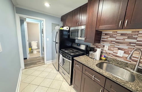 Anacostia Apartment | Excellent 2BR Apartment near Trasnsportation