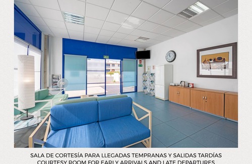 Playa Blanca Villa | Excellent villa with private pool, parking, free WIFI, 50m. Marina Rubicon