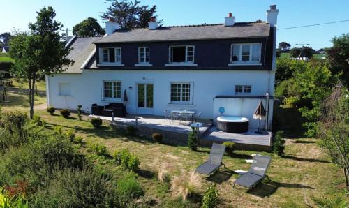 Plestin-les-Greves Villa | Exceptional beach sea view