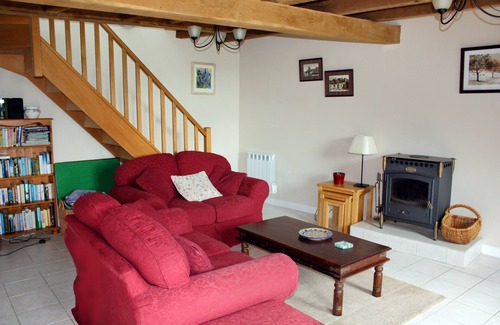 Plemet House | Exceptional holiday home: flexible bedroom layout, ideal for families or friends