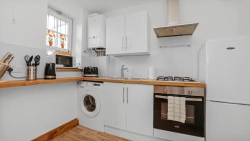 Prince's Apartment | Exclusive 2 Bedroom Flat near Vauxhall Station!