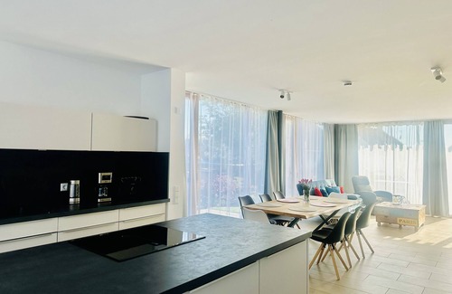 Ohningen House | Exclusive 5-room maisonette architect's house with panoramic lake view and penthouse roof terrace