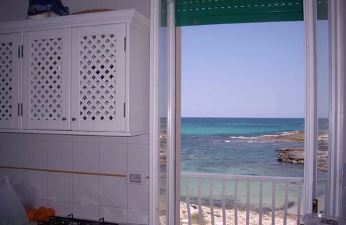 Villanova Apartment | Exclusive and charming roof terrace apartment directly on the beach, 4 persons