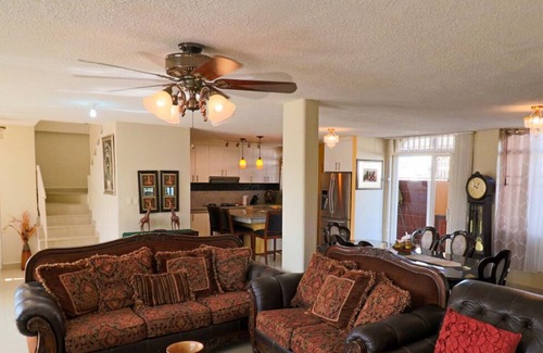 Parroquia Tarqui House | Exclusive and Unique House of its Kind in Sariland Urbanization