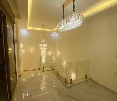 Jordan Apartment | Exclusive Luxury Apartment with Panoramic and Stunning City Views Luxurious Finishes Modern Amenities and Private Terrace شقة فاخرة حصرية بإطلالات بانورامية مذهلة على المدينة تشطيبات فاخرة مرافق حديثة وتراس خاص