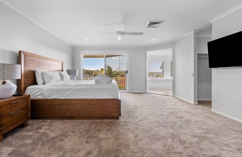 Tumbi Umbi House | Exclusive Luxury Oasis - Tumbi Umbi, NSW