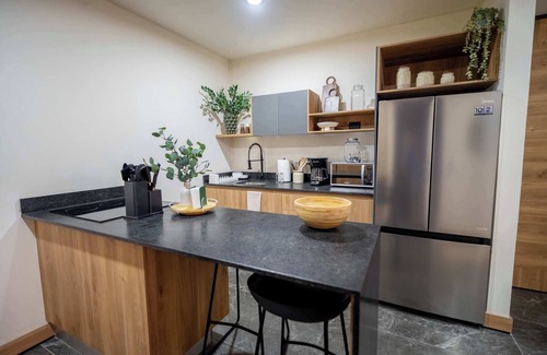 Lafayette Apartment | Exclusive Stay near Downtown | Duna S.