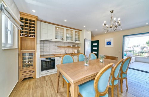 Jesenice Villa | Exclusive Villa Amara with infinity heated pool - sea view, family, stylish, pet friendly, jacuzzi, sauna, bbq, 5 parking spaces