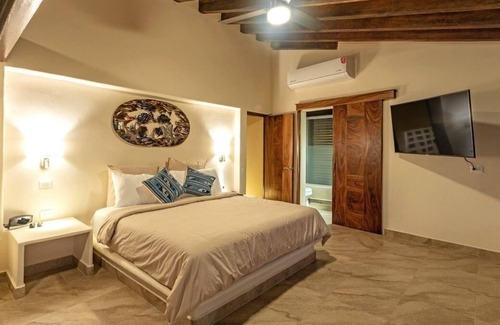 Santa Maria Huatulco Villa | Exclusive villa with private pool and palapa-bar