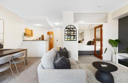 East Perth Apartment | Executive Elegance Stylish 1br Suite On Hay St