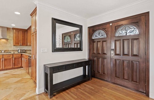 Mount Helix House | Executive Retreat | Renovated | Spacious | Views