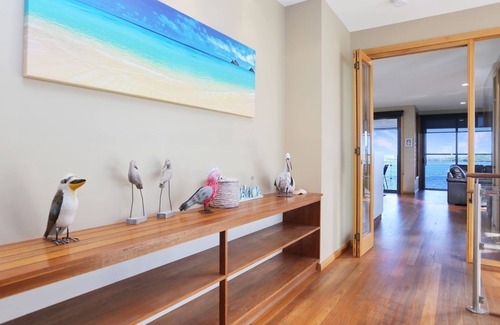 Hawks Nest House | Expansive Myall River Views