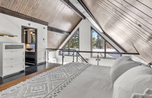 Shannon Ski Chalet | Experience family relaxation by the lake