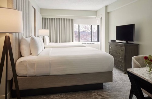 Capitol Hill Hotel | Experience Historic Landmarks – 4 Family Friendly Suites at the Heart of DC