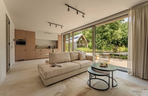 Zolder House | Experience luxury and romance in the Suite, a perfect destination for a relaxing getaway with all comfort and style.