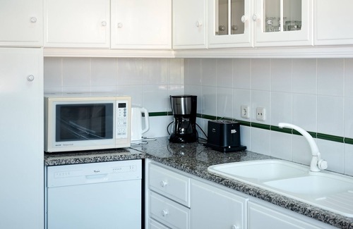 Pataias Apartment | Experience Portugal at its finest: Beach, activities,culture -the perfect blend!