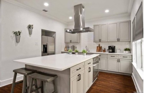 Highland Park House | Experience Serenity in a 4BR/3BA Downtown Home