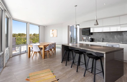 Castaways Beach House | Experience the epitome of coastal luxury at 32-512 David Low Way
