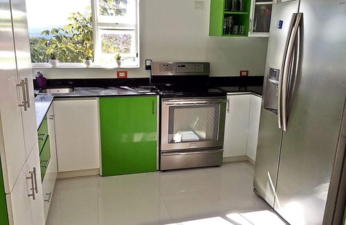 Grecia House | Experience the Costa Rican Pura Vida Style in our house👈