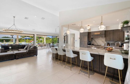 Bermuda Dunes House | Experience Timeless Elegance at Bella Bermuda Estate
