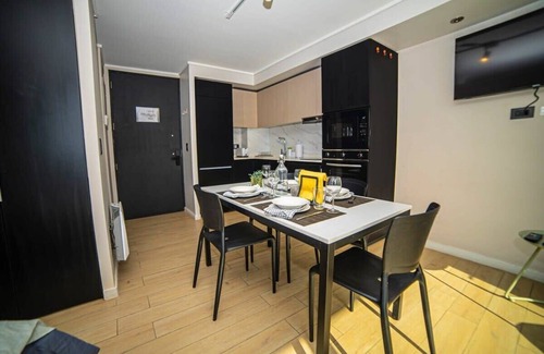 Providencia Apartment | Experiencia unica a pasos del Costanera Center