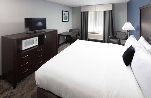 Sequim Resort | Explore National Parks with the Family! Free Breakfast, Indoor Swimming Pool