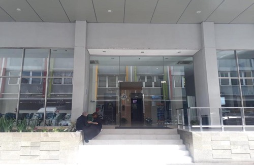 Cibaduyut Hotel | EXPRESS O 91863 Mekarwangi M-square Apartment By Santosa Property