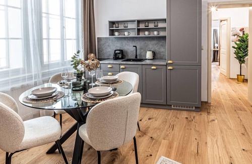 Mala Strana Apartment | Exquisite 2 bedroom apartment at Lesser Town