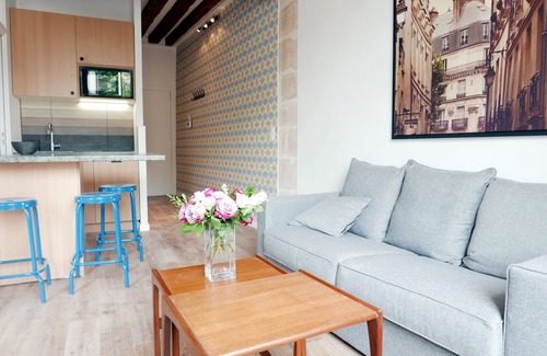 Latin Apartment | Exquisite 2 Bedrooms Apt In The Center Of Latin Quarter : Best Deal For 6 C4