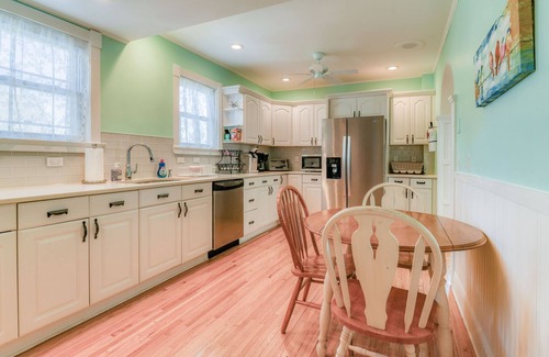 Ocean Grove House | EXTRAORDINARY 9 Bedroom Vacation Home - 1 block to the Beach