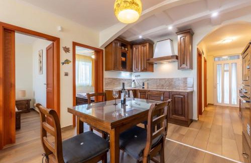 Siofok Apartment | Ezüstpart Apartman By BLTN Siófok