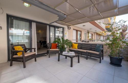 Marmaris City Center Apartment | Ezgi's Apartment With Terrace in Marmaris