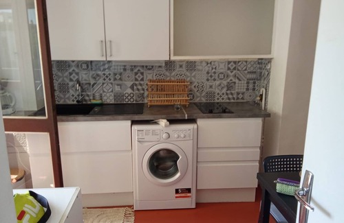 Les Coves Apartment | F1 bright cosy pool view balcony and private parking