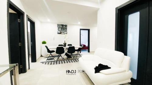 Point E Apartment | F4