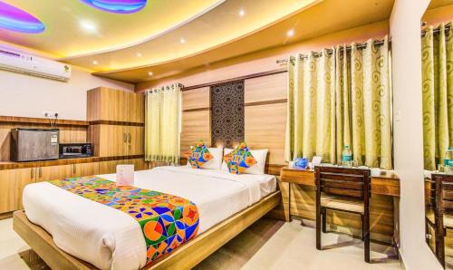 Koramangala Hotel | FabExpress Emara Boutique - Near Koramangala
