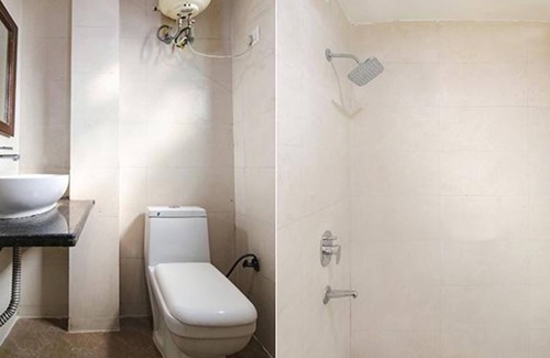 Chhatarpur Hotel | FabExpress The Premium Villa