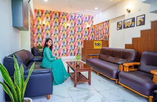 Chennai Hotel | FabHotel Aishwarya Inn