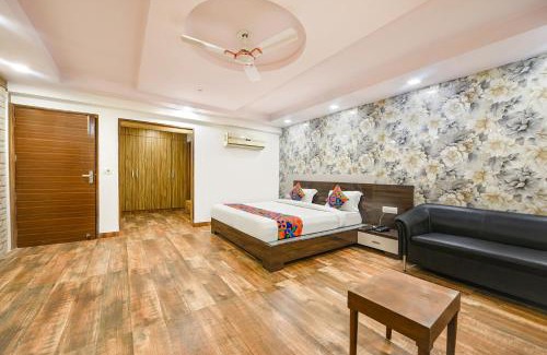 Sector 39 Hotel | FabHotel Angel Green Residency - UNITECH CYBER PARK
