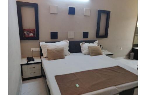 Etawah Hotel | FabHotel Chaudhary Palace