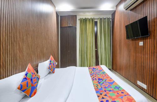 Sector 39 Hotel | FabHotel Corporate Stayz - Near Medanta Hospoital