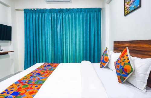 Hadapsar Hotel | FabHotel Everest Inn