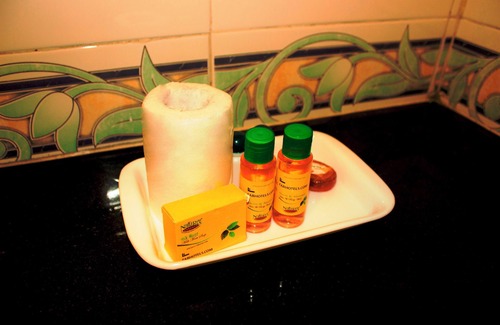 Mayapur Hotel | Fabhotel Jaswinder Bhawan