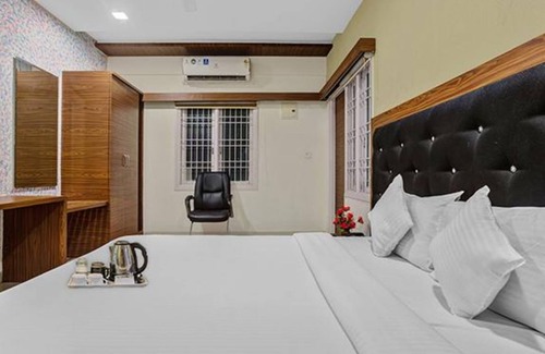 Semmencherry Hotel | FabHotel Olive Residency Inn