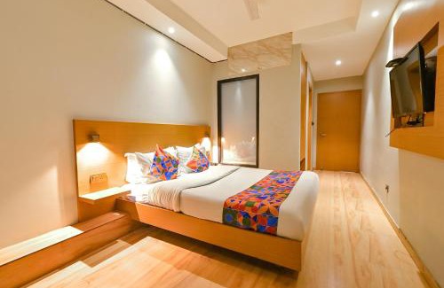 Sualkuchi Hotel | FabHotel Penthouse - A K Dev Road