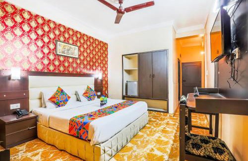 Mayapur Hotel | FabHotel Pramila Inn