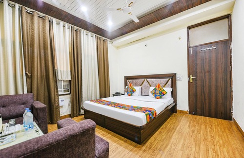 Sector 22 Hotel | Fabhotel Royal Inn