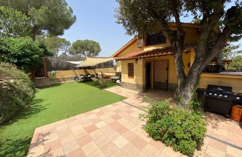 Sant Cugat del Valles House | Fabulosa Casa con Jardín, Ideal Para Familias que Visitan Barcelona