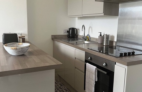 Weston-super-Mare Apartment | Fabulous 1-bedroom apartment
