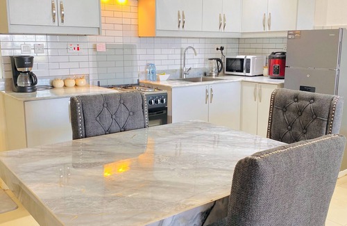 Kampala Apartment | Fabulous apartment with WiFi in vibrant Kampala